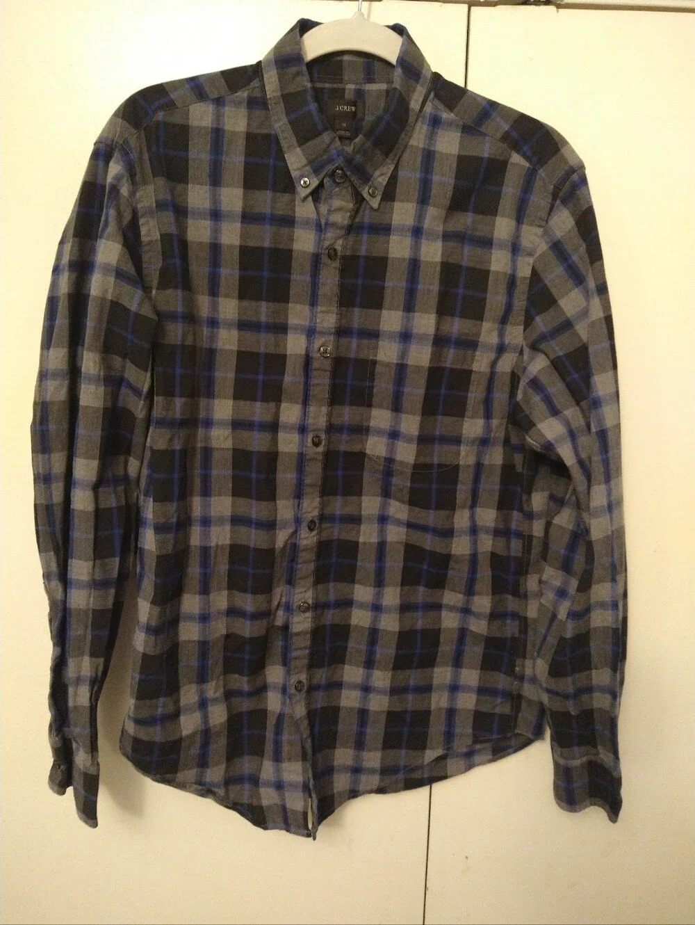 J Crew Plaid Long Sleeve Button Down Shirt Men's sz Medium.